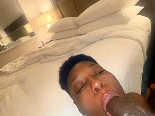 In the bangers buff Sexy Ebony offers BBC a blowjob