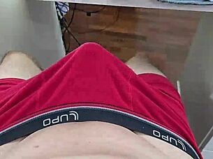 Hard cums hard amateur with a big dick
