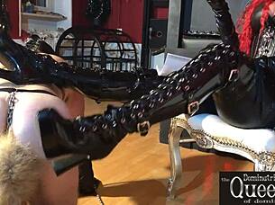 BDSM fetish encounter where Frida, the queen dominatrix, and her servant are involved