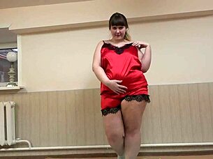 rued for her voluptuous girl in crimson shorts indulges self-pleasure