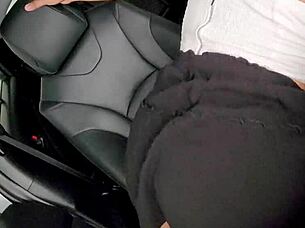 Girlfriend gets revenge on cheating partner by getting pounded by a stranger