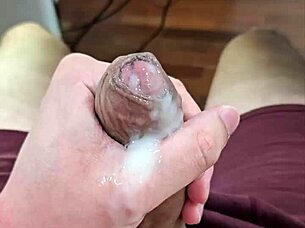 A horny Latino man solo session