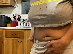 Anna Maria's sizzling show continues: from kitchen to bedroom