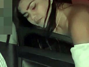 Car window gets some amateur guy's ass pounded